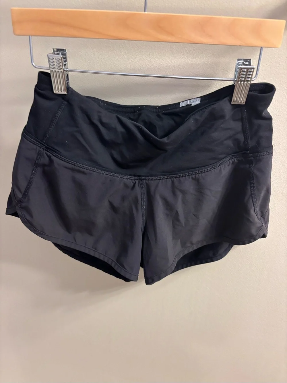 Lululemon black shorts